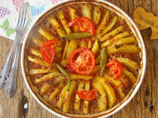 Kıymalı Patates Yemeği Kıymalı Patates Yemeği