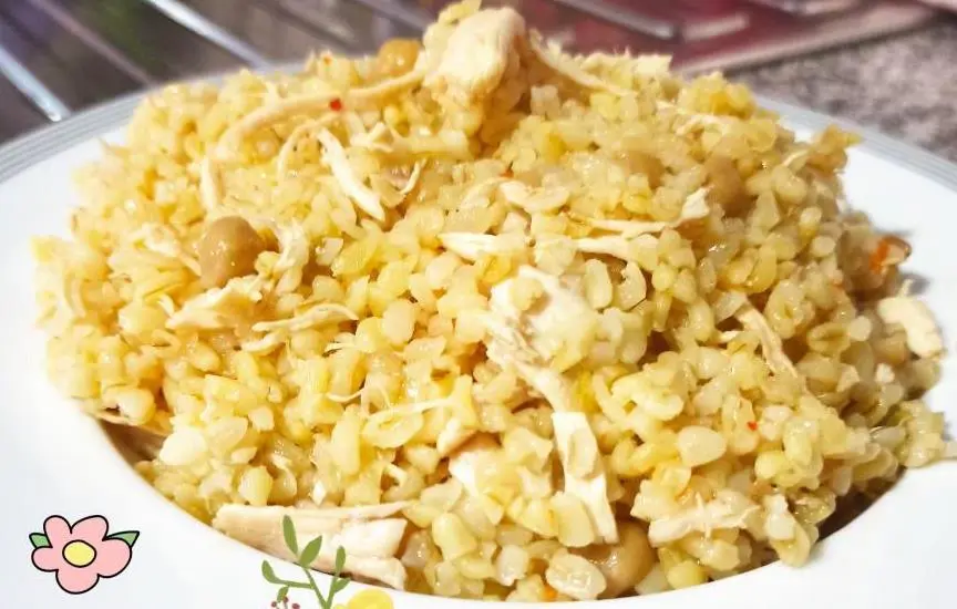 Tavuklu Bulgur Pilavı Tavuklu Bulgur Pilavı