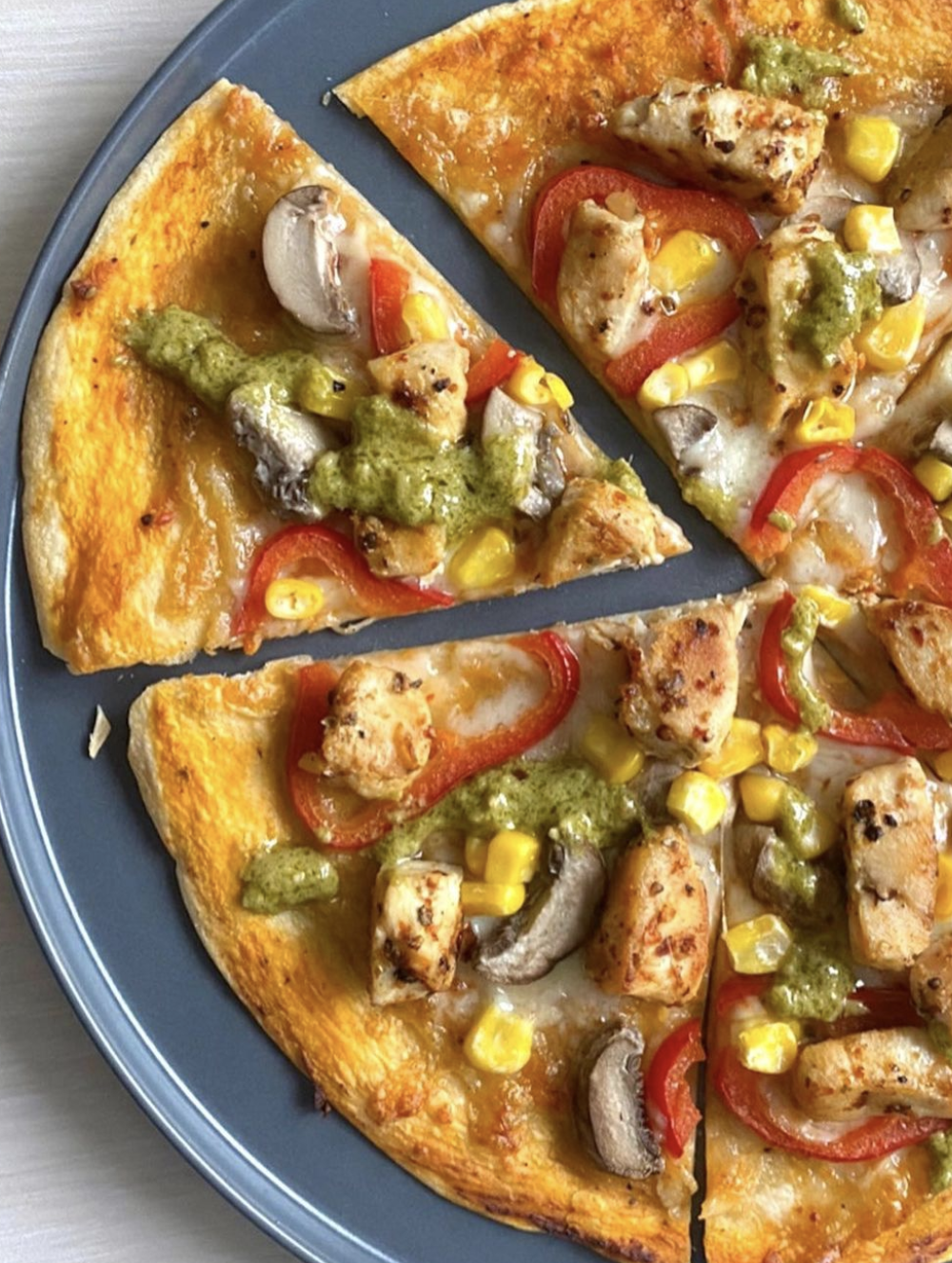 Tavuklu Pizza